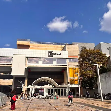 威尼斯mestre市中心新装修独立卫浴阳台双人房 * Mestre